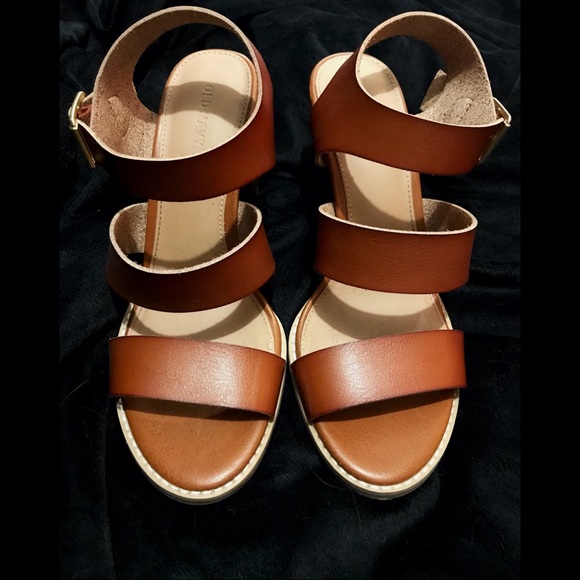 Old Navy Shoes - Heel Sandals